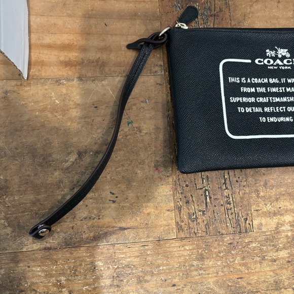 COACH BLACK LEATHER CORNER ZIP WRISTLET WALLET PURSE BAG - Picture 3 of 6